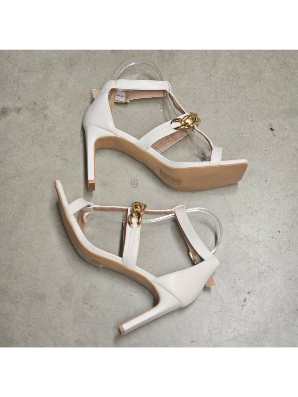 White Block Heel Sandals With Gold Chain Accent T-Strap & Adjustable Buckle Clos - Picture 11 of 13
